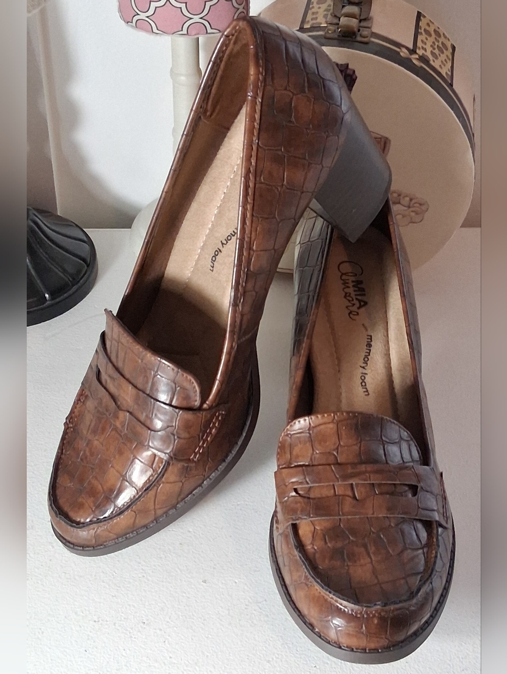 MIA Amore With Memory Foam Brown Heeled Loafer Sz 9M NWOB